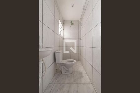 Casa para alugar com 38m², 1 quarto e sem vaga Casa para alugar com 38m², 1 quarto e sem vagaBanheiro