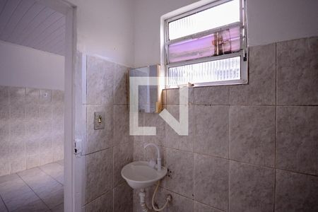 Casa para alugar com 42m², 1 quarto e sem vagaBanheiro 