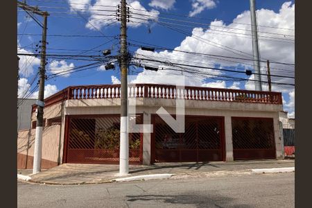 Fachada de casa à venda com 3 quartos, 170m² em Jardim Independência, São Paulo