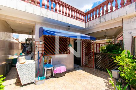 Área de Serviço e Quintal de casa à venda com 3 quartos, 170m² em Jardim Independência, São Paulo