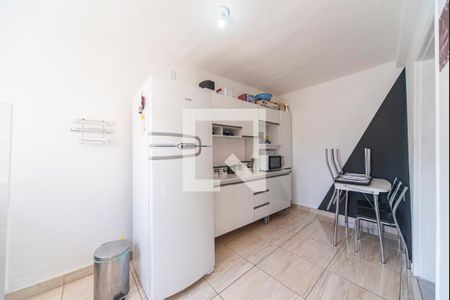 Casa à venda com 180m², 4 quartos e 2 vagas Casa à venda com 180m², 4 quartos e 2 vagasCozinha