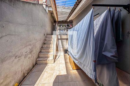 Casa à venda com 180m², 4 quartos e 2 vagas Casa à venda com 180m², 4 quartos e 2 vagasQuintal