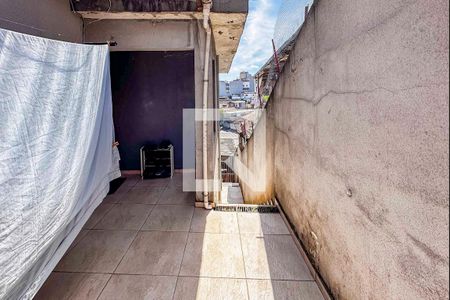 Casa à venda com 180m², 4 quartos e 2 vagas Casa à venda com 180m², 4 quartos e 2 vagasQuintal
