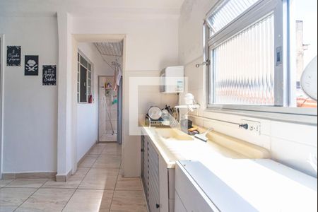 Casa à venda com 180m², 4 quartos e 2 vagas Casa à venda com 180m², 4 quartos e 2 vagasCozinha