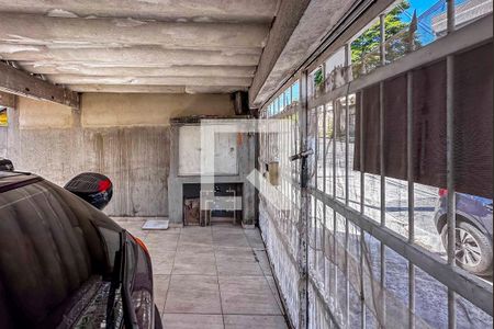 Casa à venda com 180m², 4 quartos e 2 vagas Casa à venda com 180m², 4 quartos e 2 vagasGaragem