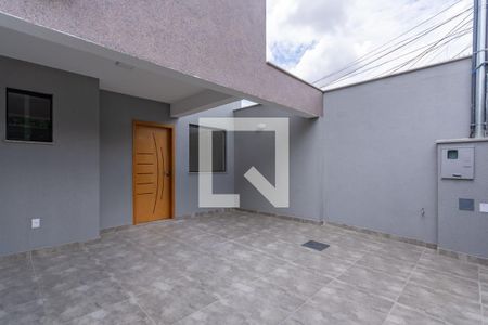 Casa à venda com 128m², 3 quartos e 2 vagasEntrada - garagem