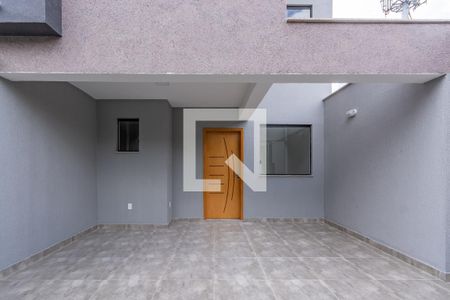 Casa à venda com 128m², 3 quartos e 2 vagasEntrada - garagem