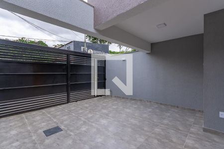 Casa à venda com 128m², 3 quartos e 2 vagasEntrada - garagem