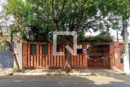 Casa para alugar com 550m², 3 quartos e 3 vagasFachada