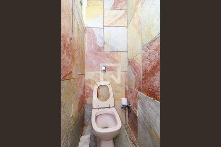 Casa para alugar com 550m², 3 quartos e 3 vagasSuíte 2 - Banheiro