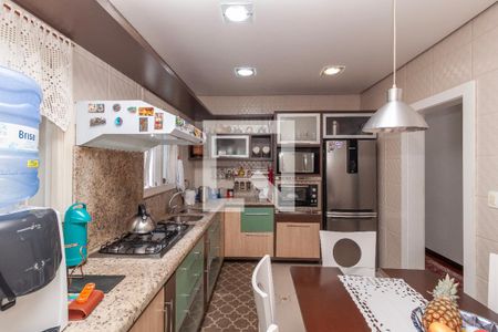 Casa para alugar com 328m², 5 quartos e 5 vagas Casa para alugar com 328m², 5 quartos e 5 vagasCozinha