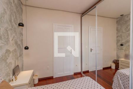 Casa para alugar com 328m², 5 quartos e 5 vagas Casa para alugar com 328m², 5 quartos e 5 vagasQuarto 3