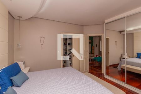 Casa para alugar com 328m², 5 quartos e 5 vagas Casa para alugar com 328m², 5 quartos e 5 vagasSuíte