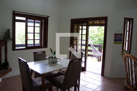 Sala de casa para alugar com 4 quartos, 135m² em Fiuza, Viamão