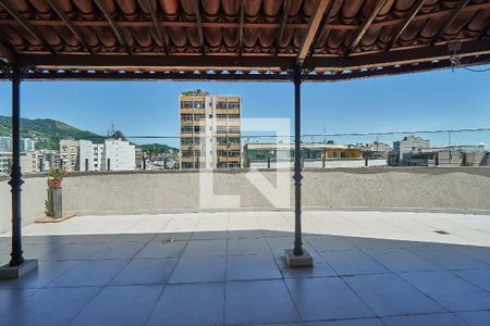 Apartamento à venda com 230m², 3 quartos e 1 vagaVaranda