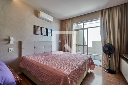 Apartamento à venda com 230m², 3 quartos e 1 vagaSuíte