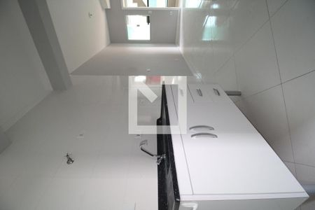 Sala/Cozinha e área de serviço de apartamento para alugar com 2 quartos, 37m² em Vila Ré, São Paulo