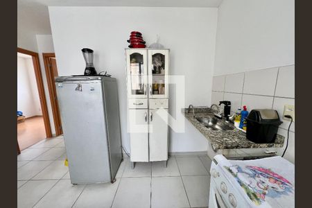 Cozinha  de apartamento à venda com 2 quartos, 45m² em Chacaras Reunidas Santa Terezinha, Contagem