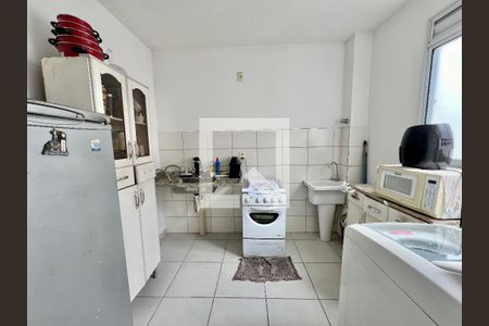 Cozinha  de apartamento à venda com 2 quartos, 45m² em Chacaras Reunidas Santa Terezinha, Contagem