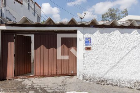 Casa à venda com 250m², 3 quartos e 2 vagas Casa à venda com 250m², 3 quartos e 2 vagasFachada