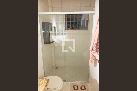 Casa à venda com 250m², 4 quartos e 4 vagas Casa à venda com 250m², 4 quartos e 4 vagasCasa 1 - banheiro da suíte 1