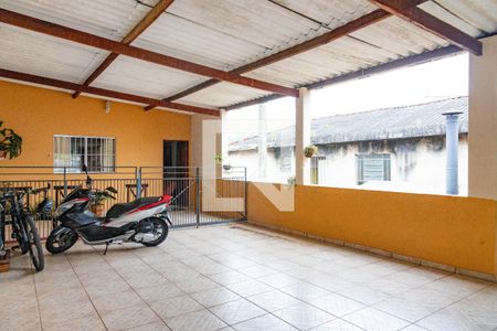 Casa à venda com 250m², 4 quartos e 4 vagas Casa à venda com 250m², 4 quartos e 4 vagasGaragem