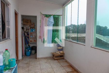 Casa à venda com 250m², 4 quartos e 4 vagas Casa à venda com 250m², 4 quartos e 4 vagasCasa 2 - área de serviço