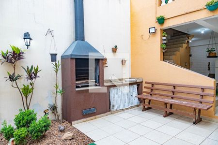 Casa à venda com 250m², 4 quartos e 4 vagas Casa à venda com 250m², 4 quartos e 4 vagasQuintal - churrasqueira