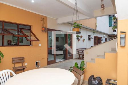 Casa à venda com 250m², 4 quartos e 4 vagas Casa à venda com 250m², 4 quartos e 4 vagasÁrea de entrada