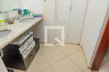 Casa à venda com 250m², 4 quartos e 4 vagas Casa à venda com 250m², 4 quartos e 4 vagasCasa 1 - Banheiro suíte 2 e 3