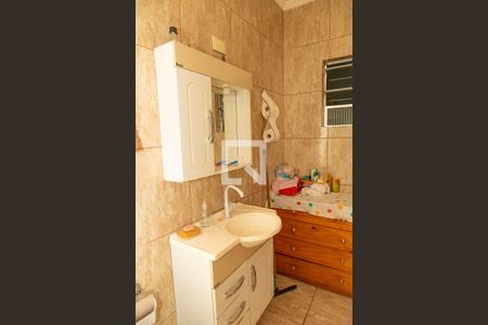 Casa à venda com 250m², 4 quartos e 4 vagas Casa à venda com 250m², 4 quartos e 4 vagasCasa 2 - banheiro