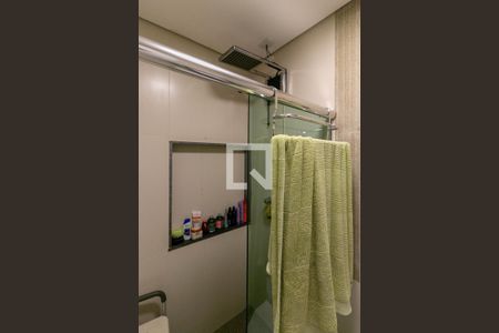 Casa à venda com 739m², 4 quartos e 6 vagasBanheiro 1