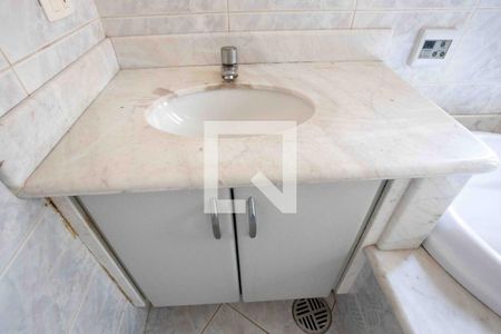 Casa à venda com 250m², 5 quartos e 4 vagasBanheiro da Suíte Master