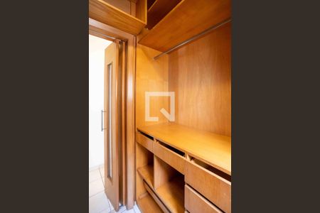 Casa à venda com 250m², 5 quartos e 4 vagasCloset da suíte