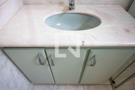 Casa à venda com 250m², 5 quartos e 4 vagasBanheiro da Suíte 2