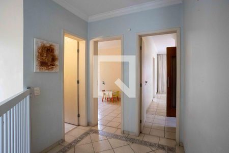 Casa à venda com 250m², 5 quartos e 4 vagasHall