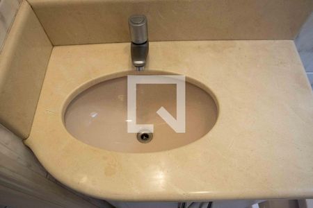 Casa à venda com 250m², 5 quartos e 4 vagasBanheiro 4