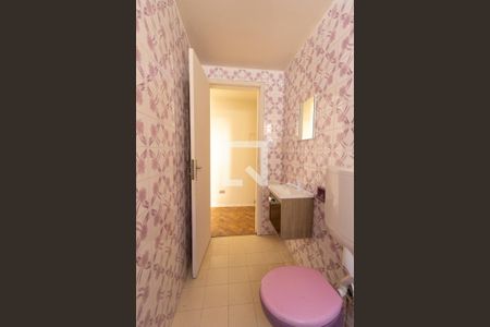 Banheiro Social de kitnet/studio para alugar com 1 quarto, 27m² em Rebouças, Curitiba