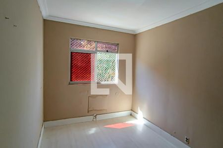 Quarto 1 de apartamento para alugar com 2 quartos, 53m² em Taquara, Rio de Janeiro