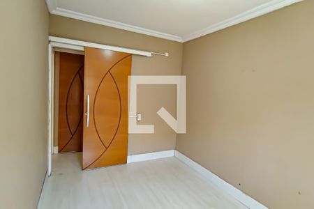 Quarto 1 de apartamento para alugar com 2 quartos, 53m² em Taquara, Rio de Janeiro