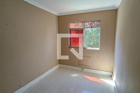 Quarto 1 de apartamento para alugar com 2 quartos, 53m² em Taquara, Rio de Janeiro