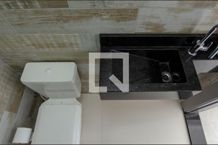 Casa de condomínio à venda com 380m², 4 quartos e 6 vagas Casa de condomínio à venda com 380m², 4 quartos e 6 vagasLavabo Área Externa