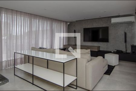 Casa de condomínio à venda com 380m², 4 quartos e 6 vagas Casa de condomínio à venda com 380m², 4 quartos e 6 vagasSala