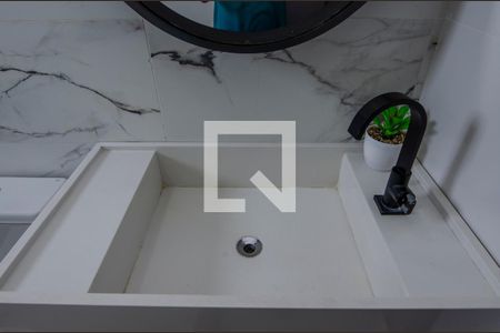 Casa de condomínio à venda com 380m², 4 quartos e 6 vagas Casa de condomínio à venda com 380m², 4 quartos e 6 vagasBanheiro Quarto 3