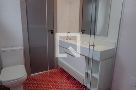 Casa de condomínio à venda com 380m², 4 quartos e 6 vagas Casa de condomínio à venda com 380m², 4 quartos e 6 vagasBanheiro Quarto 4