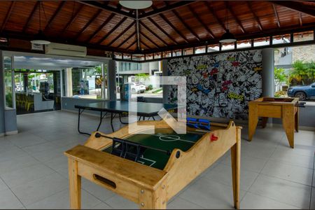 Casa de condomínio à venda com 380m², 4 quartos e 6 vagas Casa de condomínio à venda com 380m², 4 quartos e 6 vagasÁrea comum