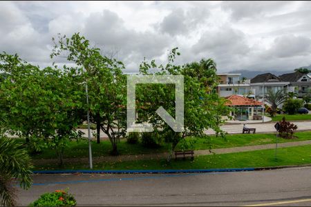 Casa de condomínio à venda com 380m², 4 quartos e 6 vagas Casa de condomínio à venda com 380m², 4 quartos e 6 vagasVaranda do Quarto 2