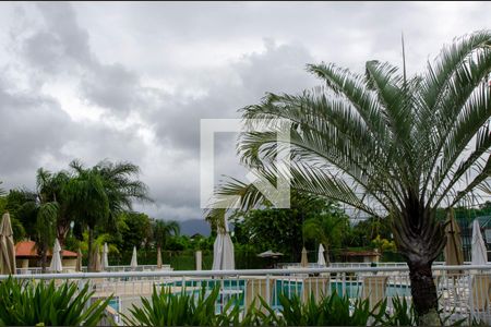 Casa de condomínio à venda com 380m², 4 quartos e 6 vagas Casa de condomínio à venda com 380m², 4 quartos e 6 vagasÁrea comum