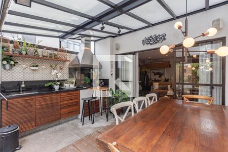 Apartamento à venda com 137m², 3 quartos e 2 vagasCobertura