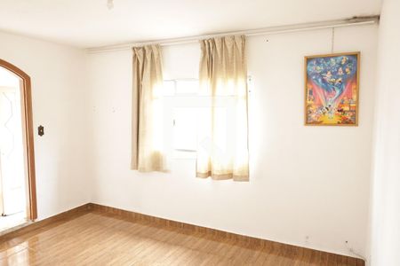 Casa à venda com 60m², 2 quartos e sem vagaSala